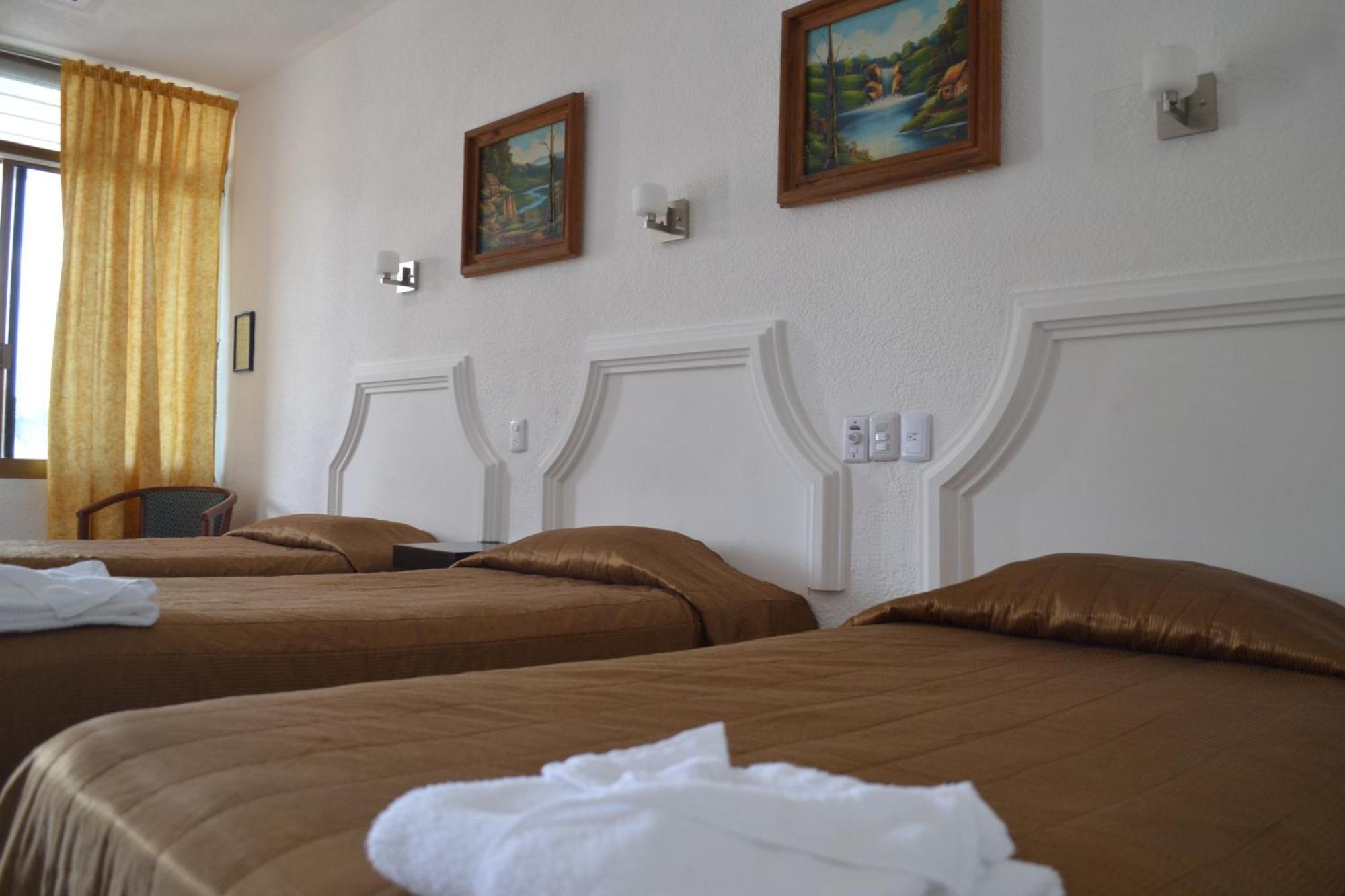 Hotel Paraiso Tepic Room photo